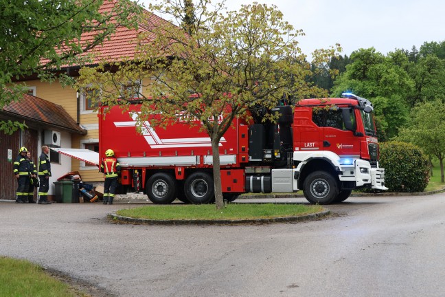 Zwei Feuerwehren zu Brandeinsatz bei landwirtschaftlichem Geb�ude in Regau alarmiert