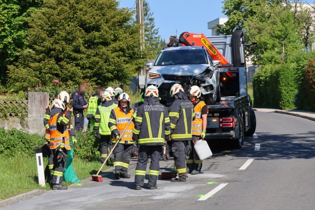 Drei Verletzte: Missgl�cktes �berholman�ver in Buchkirchen endet mit Frontalcrash zweier PKW
