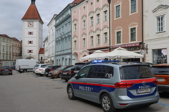 Schwer bewaffnet: Gr��erer Polizeieinsatz im Rathaus in Wels-Innenstadt sorgte f�r Aufregung