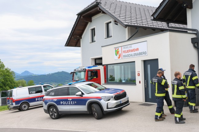 Personensuche: Gr��erer Einsatz von Polizei und Feuerwehr in Pettenbach und Steinbach am Ziehberg