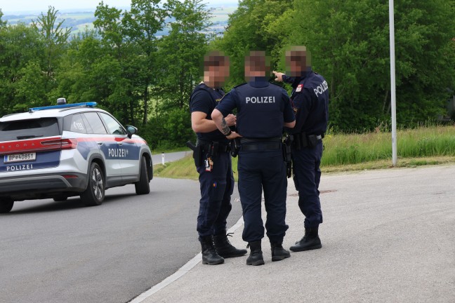 Personensuche: Gr��erer Einsatz von Polizei und Feuerwehr in Pettenbach und Steinbach am Ziehberg