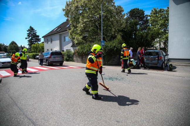 Verkehrsunfall zwischen PKW und Mopedauto in Marchtrenk fordert eine verletzte Person