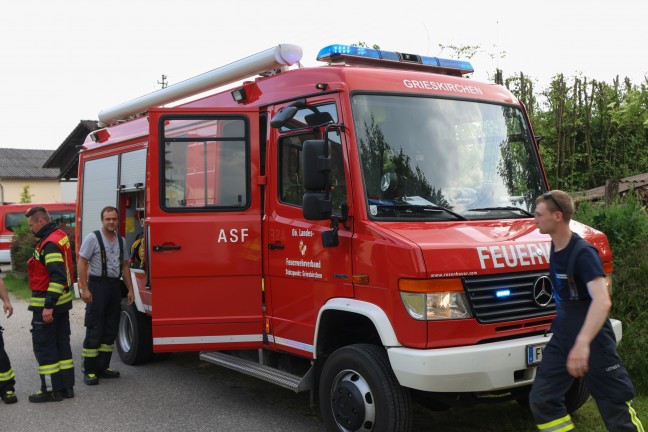 Sieben Feuerwehren bei Dachstuhlbrand an einem Wohnhaus in Waizenkirchen im Einsatz