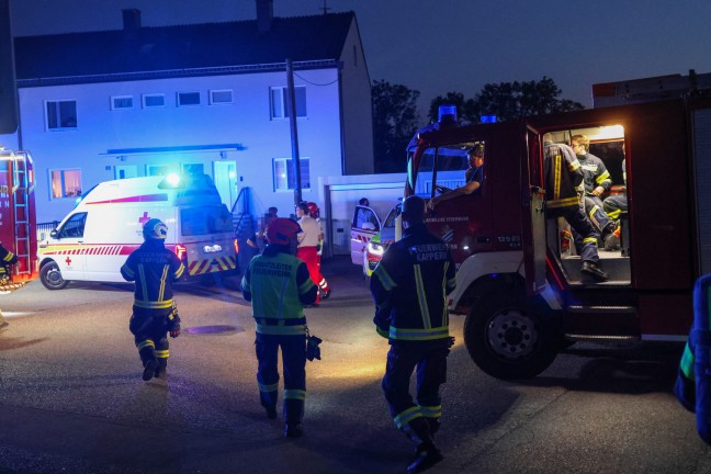Gereizte Atemwege: Feuerwehr, Rettung und Notarzt wegen stechendem Geruch in Marchtrenk im Einsatz
