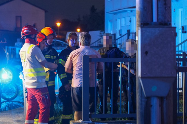 Gereizte Atemwege: Feuerwehr, Rettung und Notarzt wegen stechendem Geruch in Marchtrenk im Einsatz