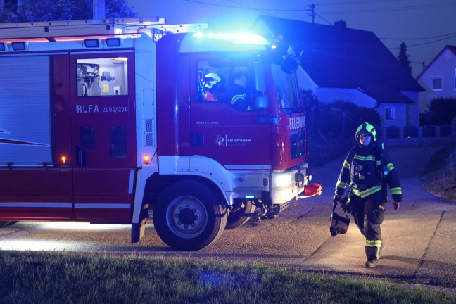 Gereizte Atemwege: Feuerwehr, Rettung und Notarzt wegen stechendem Geruch in Marchtrenk im Einsatz