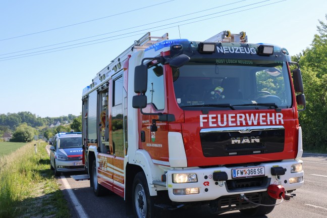 Schwerer Kreuzungscrash zwischen PKW und LKW auf Voralpenstra�e in Sierning