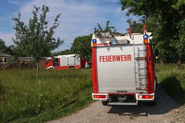 Holzr�ckeanh�nger umgest�rzt: Einsatzkr�fte befreiten nach Unfall in Kremsm�nster eingeklemmten Mann