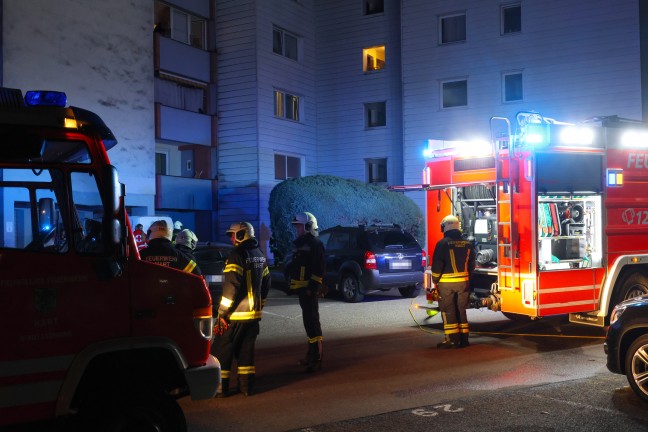 Drei Feuerwehren bei Kellerbrand in einer Wohnanlage in Leonding im Einsatz