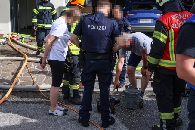 Drei Feuerwehren bei kleinerem Brand in einem Einfamilienhaus in Leonding im Einsatz
