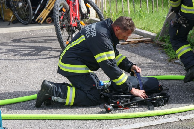 Drei Feuerwehren bei kleinerem Brand in einem Einfamilienhaus in Leonding im Einsatz