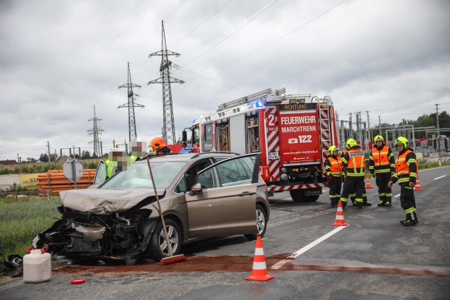 Neuerlicher Kreuzungscrash an einem Unfallh�ufungspunkt in Marchtrenk fordert zwei Verletzte