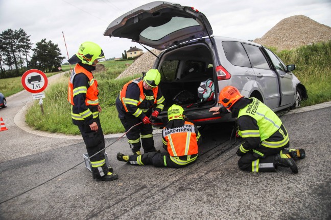 Neuerlicher Kreuzungscrash an einem Unfallh�ufungspunkt in Marchtrenk fordert zwei Verletzte