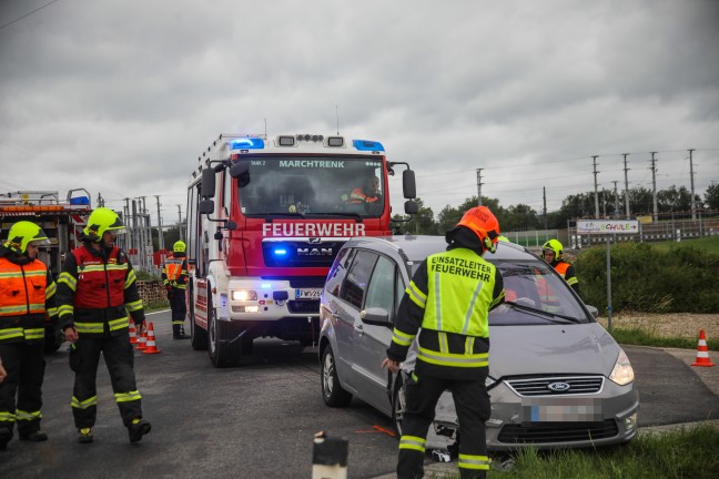 Neuerlicher Kreuzungscrash an einem Unfallh�ufungspunkt in Marchtrenk fordert zwei Verletzte