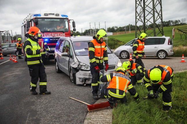 Neuerlicher Kreuzungscrash an einem Unfallh�ufungspunkt in Marchtrenk fordert zwei Verletzte