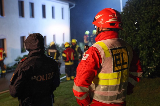 Vier Feuerwehren bei Brand einer Selche auf einem Bauernhof in Haibach ob der Donau im Einsatz