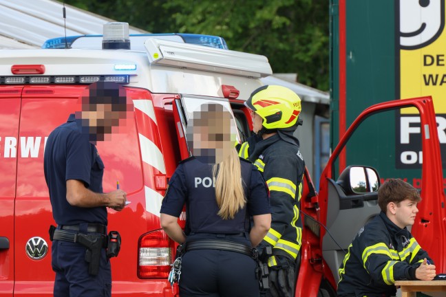 Acht Feuerwehren: Gro�einsatz bei Brand in einer M�hle in Wallern an der Trattnach
