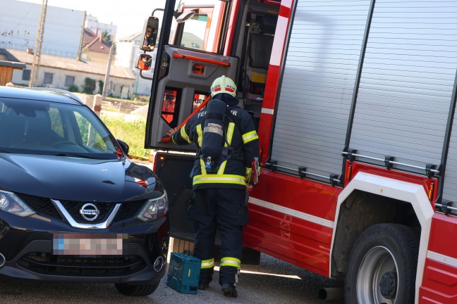 Brandverdacht: Piepsender Heimrauchmelder in einer Mehrparteienhauswohnung in Wels-Neustadt