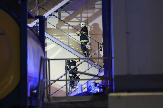 Brand bei einem Produktionsbetrieb in Wels-Vogelweide
