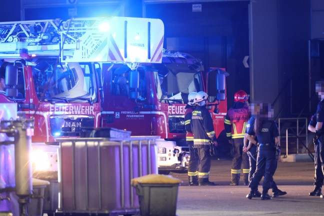 Brand bei einem Produktionsbetrieb in Wels-Vogelweide