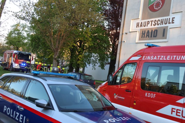 Ausgeforscht: Sch�ler (15) soll Molotowcocktails gegen Schule in Ansfelden geworfen haben