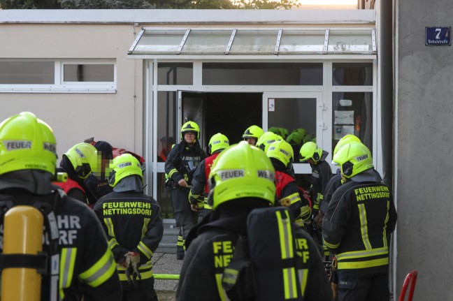 Ausgeforscht: Sch�ler (15) soll Molotowcocktails gegen Schule in Ansfelden geworfen haben