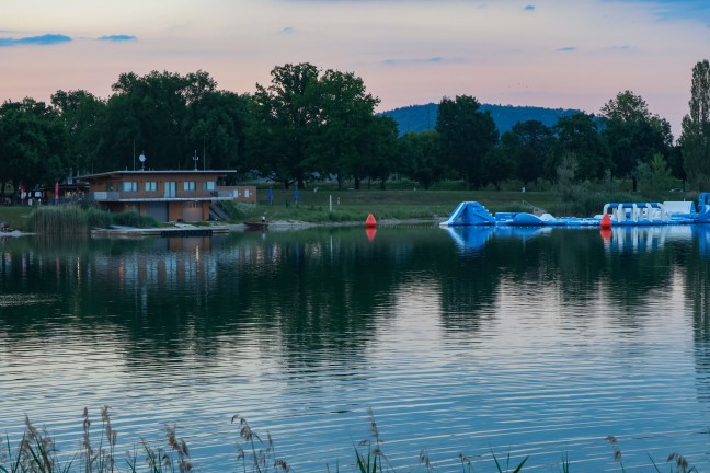 T�dlicher Badeunfall: Schwimmerin (76) im Pichlinger See in Linz-Pichling ertrunken