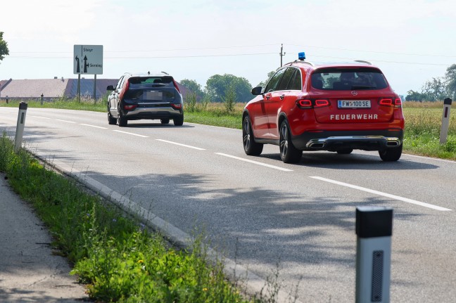Drei Verletzte nach Brand bei einem Unternehmen in Hofkirchen im Traunkreis