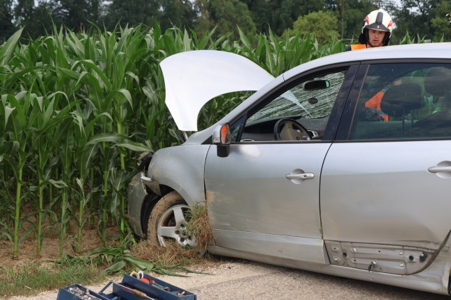 Fahrerfluchtunfall: Auto nach Ausweichman�ver bei Sipbachzell �berschlagen