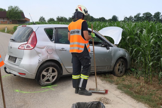 Fahrerfluchtunfall: Auto nach Ausweichman�ver bei Sipbachzell �berschlagen