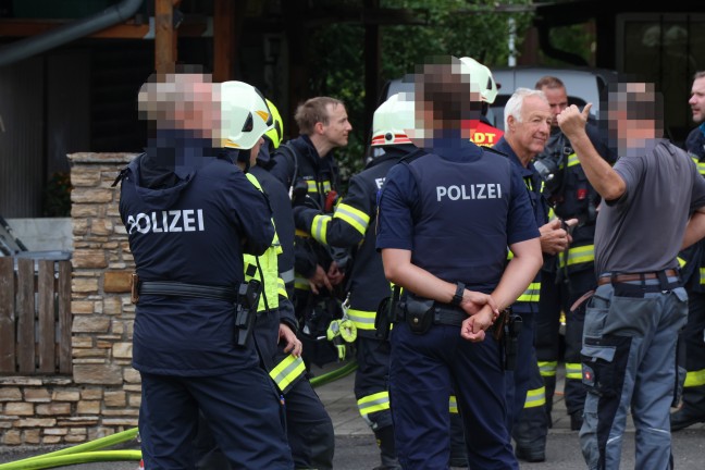Drei Verletzte nach Kellerbrand in einem Wohnhaus in Waldneukirchen