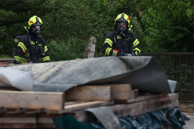 Drei Verletzte nach Kellerbrand in einem Wohnhaus in Waldneukirchen