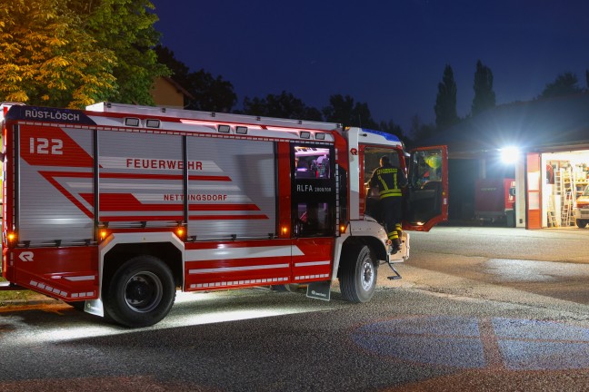 Vier Feuerwehren bei Kleinbrand in einem Mehrparteienhaus in Ansfelden im Einsatz