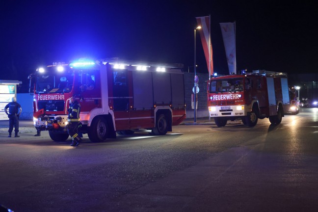 Chlorgasalarm in Wels-Lichtenegg: N�chtlicher Einsatz bei Frei- und Hallenbad in Wels-Lichtenegg