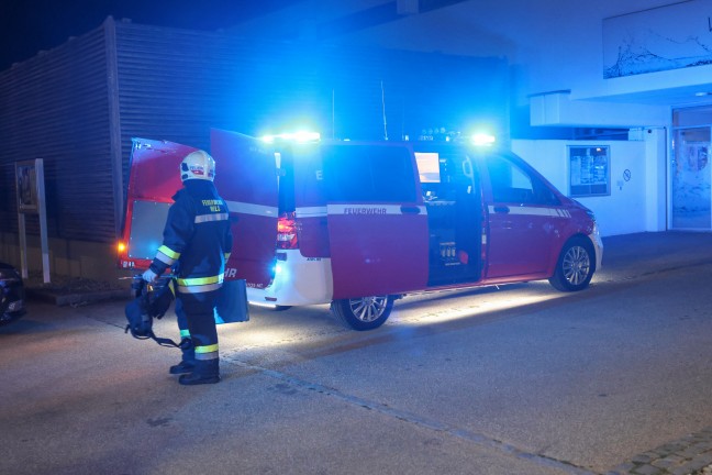 Chlorgasalarm in Wels-Lichtenegg: N�chtlicher Einsatz bei Frei- und Hallenbad in Wels-Lichtenegg