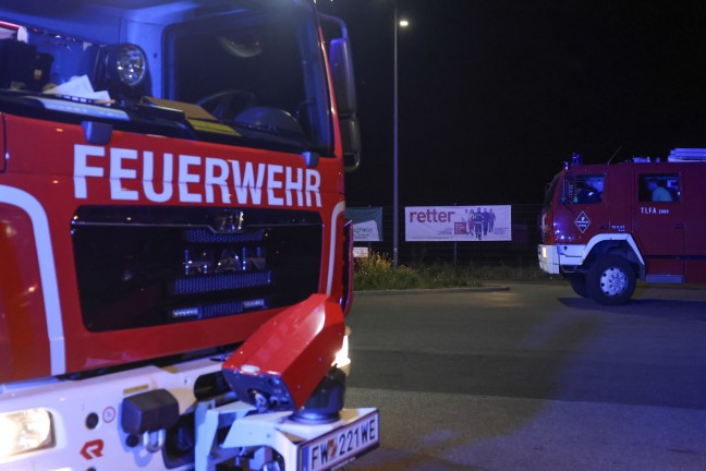 Chlorgasalarm in Wels-Lichtenegg: N�chtlicher Einsatz bei Frei- und Hallenbad in Wels-Lichtenegg