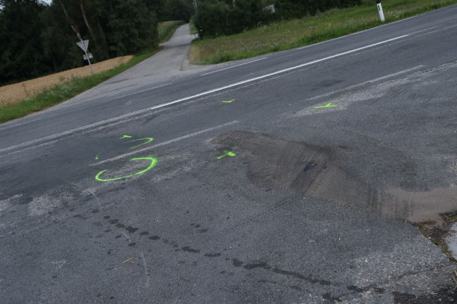 T�dlicher Verkehrsunfall: Motorradlenker (54) starb bei Crash auf Rieder Stra�e in Rottenbach