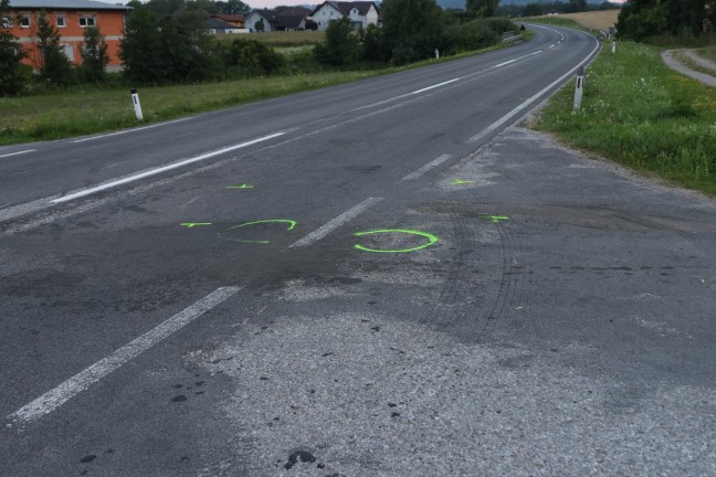 T�dlicher Verkehrsunfall: Motorradlenker (54) starb bei Crash auf Rieder Stra�e in Rottenbach