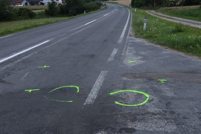 T�dlicher Verkehrsunfall: Motorradlenker (54) starb bei Crash auf Rieder Stra�e in Rottenbach
