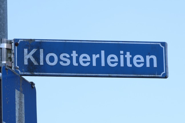 Gemeldeter Fahrzeugbrand in Stadl-Paura stellte sich als Rauchentwicklung aus einer Akku-Box heraus