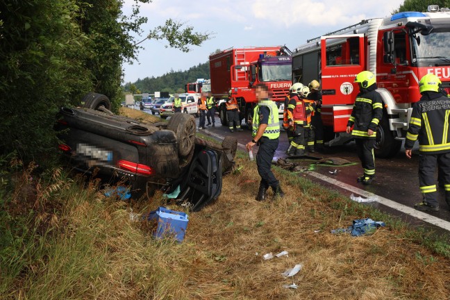 Auto �berschlagen: Verkehrsunfall auf Innkreisautobahn bei Krenglbach fordert einen Schwerverletzten