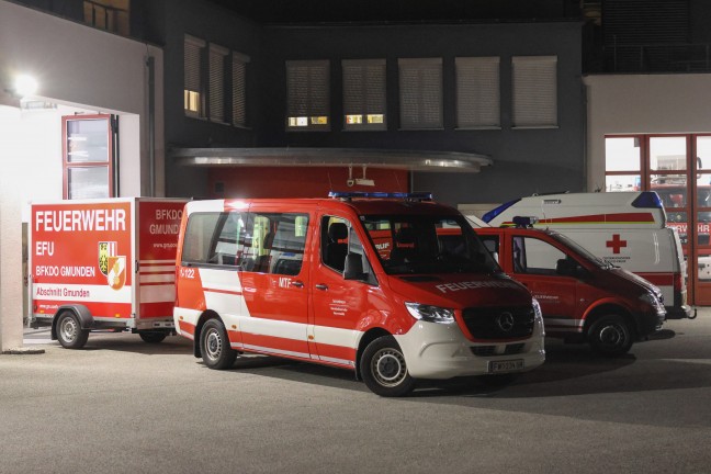 N�chtliche Suchaktion nach abg�ngigem Jugendlichen im Bereich des Traunsees in Altm�nster