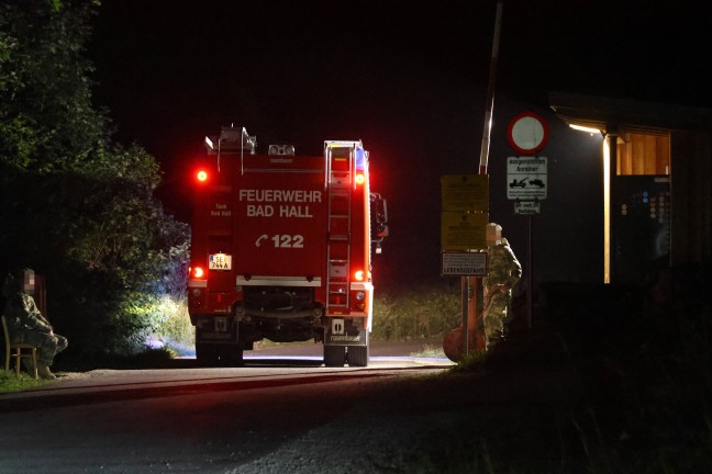 Waldbrand: Sieben Feuerwehren bei Waldbrand im Bereich eines Schie�platzgel�ndes in Molln im Einsatz