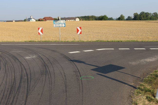 T�dlicher Verkehrsunfall: Rennradfahrer (83) stirbt bei schwerem Crash in Wartberg an der Krems