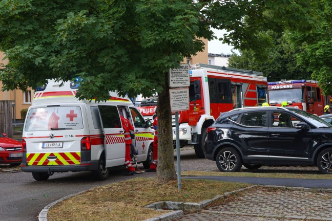 "Rettung in letzter Minute": Mann von Feuerwehr aus v�llig verqualmter Wohnung in Pasching gerettet