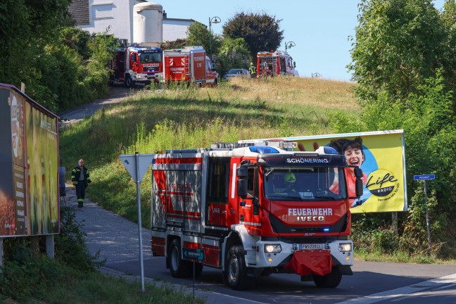 Drei Feuerwehren bei Zimmerbrand in einer Wohnanlage in Wilhering im Einsatz
