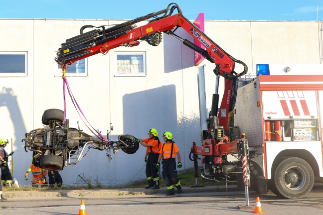Dreisitzer-Trike �berschlagen: Schwerer Verkehrsunfall in Micheldorf in Ober�sterreich