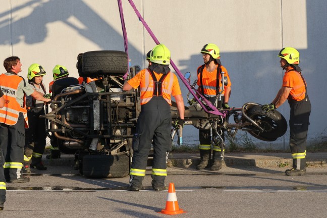 Dreisitzer-Trike �berschlagen: Schwerer Verkehrsunfall in Micheldorf in Ober�sterreich