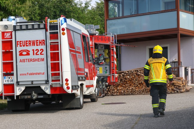 Carport eingest�rzt: Mann in Aistersheim im Kopfbereich schwer eingeklemmt und schwer verletzt