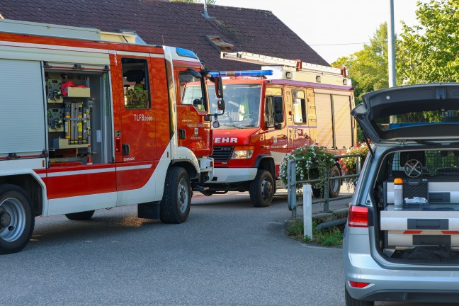 Von Sonne geblendet: Einsatzkr�fte zu Verkehrsunfall im Ortszentrum von Pichl bei Wels gerufen